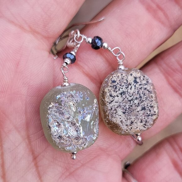 Ancient chunky Roman glass iridescent blue bead 925 sterling silver earrings - Picture 13 of 15